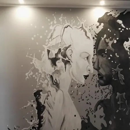 לינה וארוחת בוקר Black-and-white