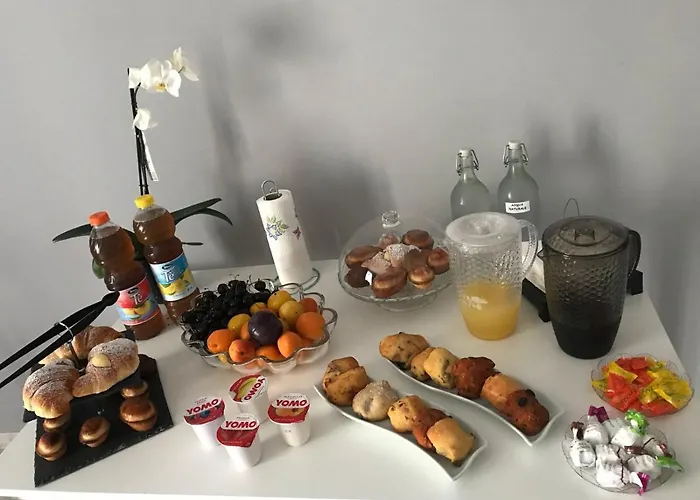 Bed & Breakfast Black-and-white 4*