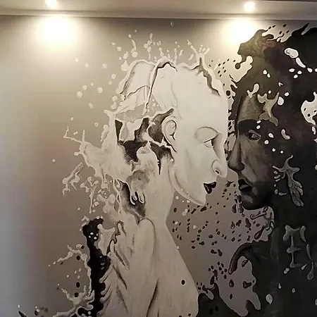 Bed & Breakfast Black-and-white 4*