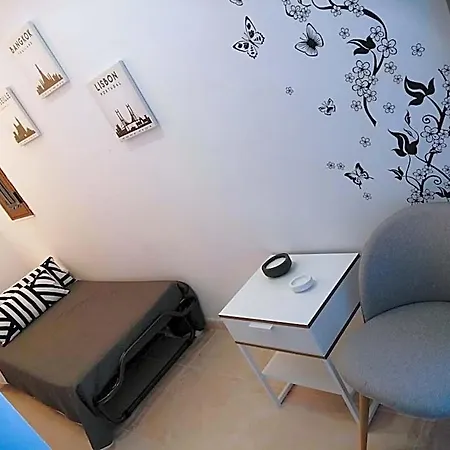 Bed & Breakfast Black-and-white 4*