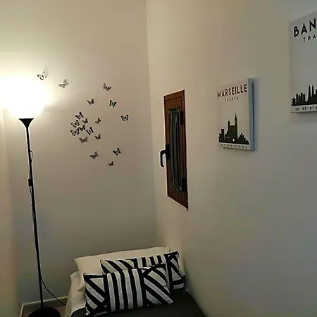 Bed & Breakfast Black-and-white Gallipoli
