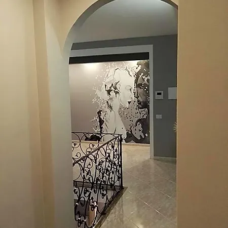 Bed & Breakfast Black-and-white