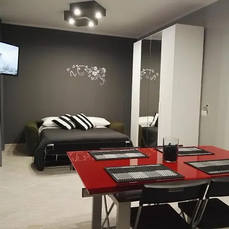 Black-and-white Bed & Breakfast 4*