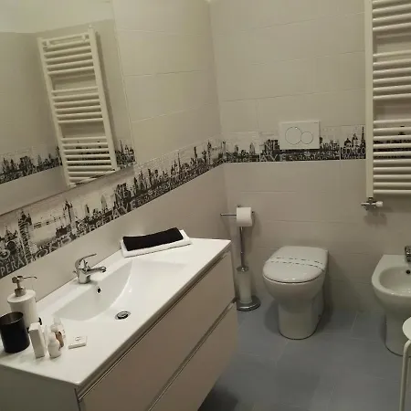 Bed & Breakfast Black-and-white Gallipoli