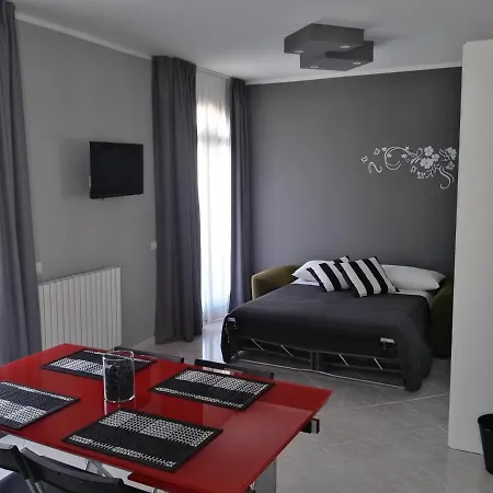 Black-and-white Gallipoli