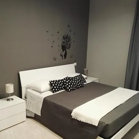 Black-and-white Bed & Breakfast 4*