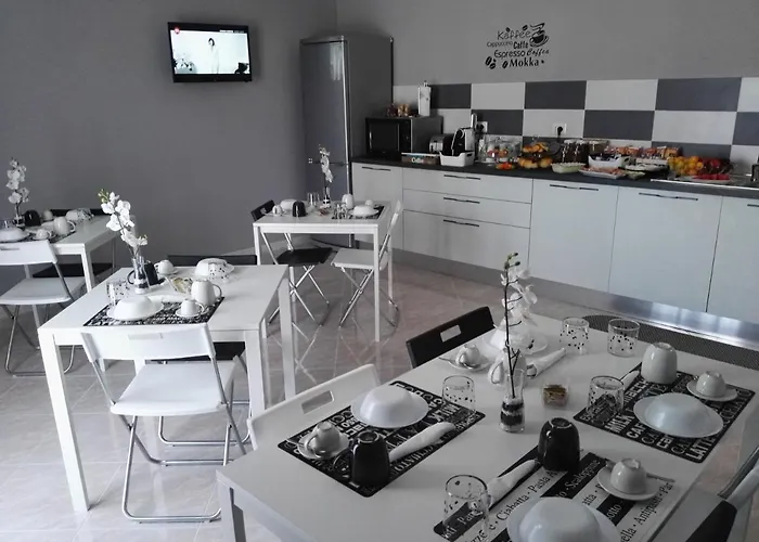 Black-and-white 4* Gallipolli