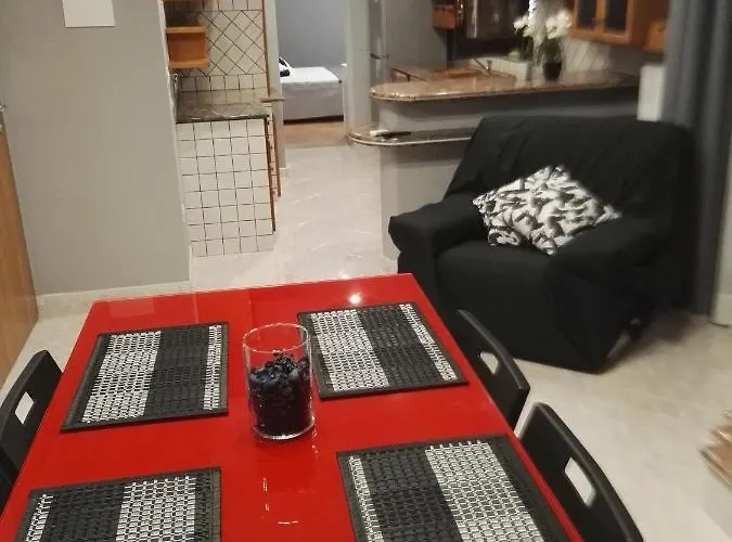 Bed & Breakfast Black-and-white 4*