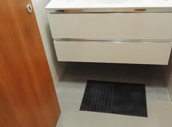 Black-and-white 住宿加早餐酒店 4*