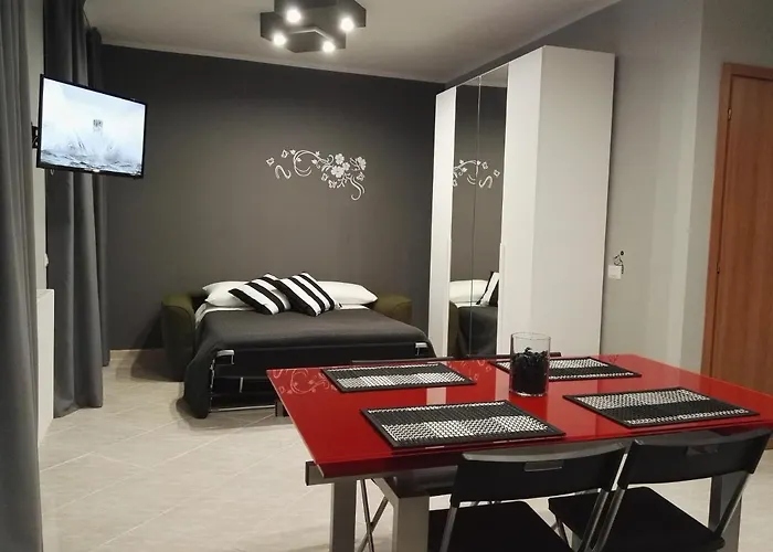 Black-and-white Bed & Breakfast 4*